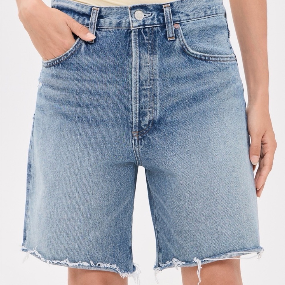 Agolde Frayed Hem High-Rise Denim Shorts in Light Blue - Picture 3 of 5
